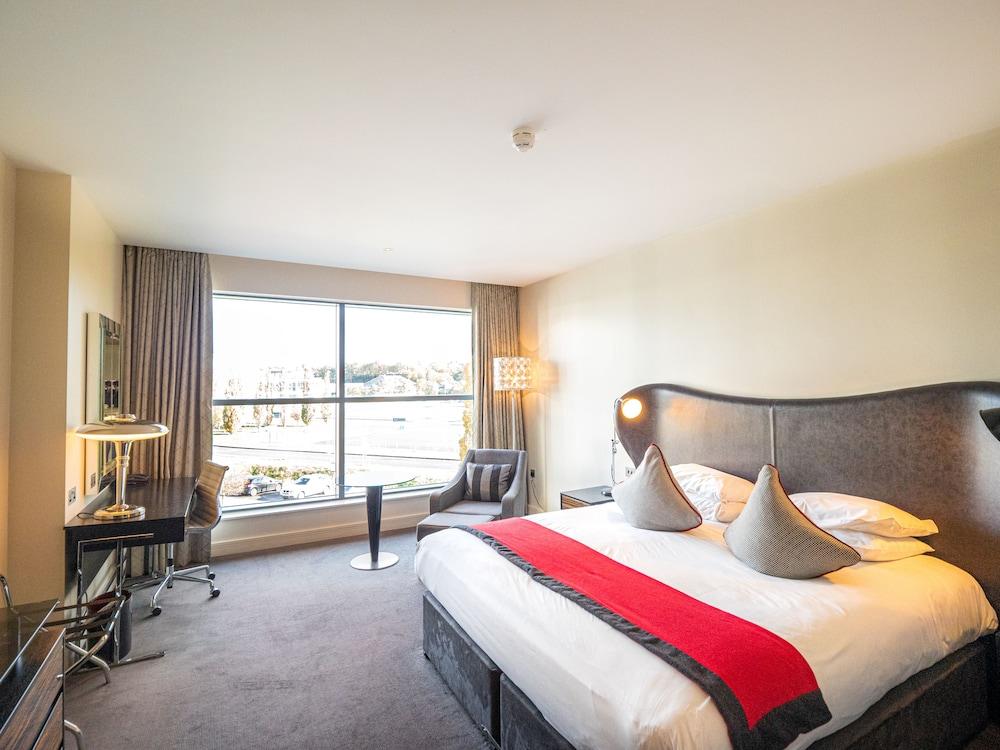 Brooklands Hotel & Spa Weybridge Zewnętrze zdjęcie